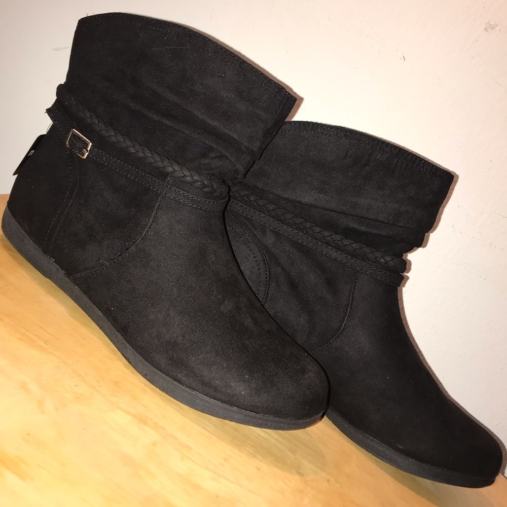 Black Boots